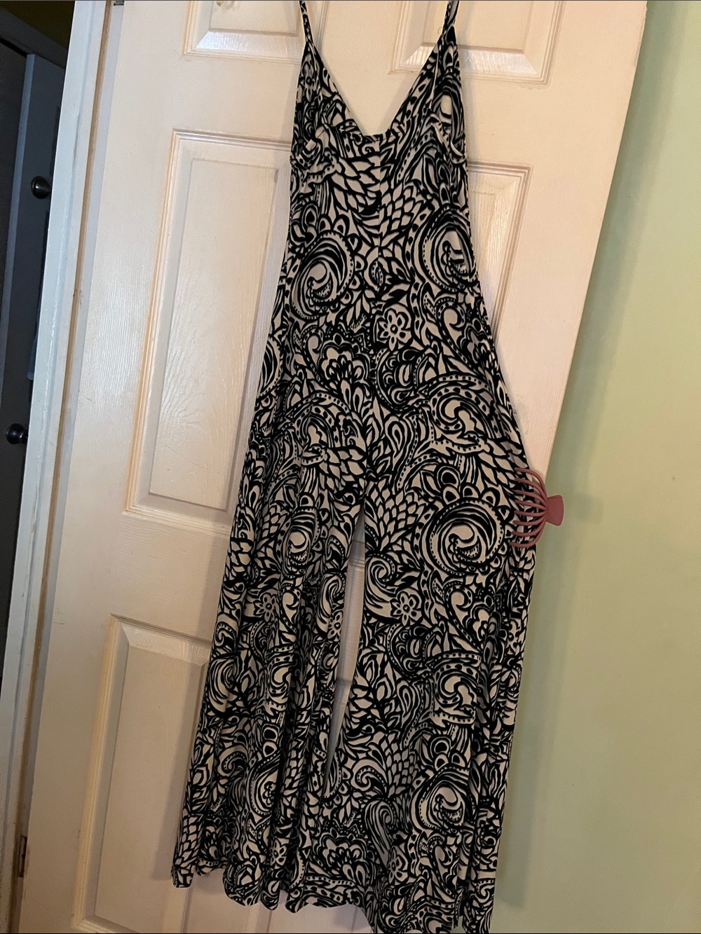 Vintage 1970’s Norma Kamali Black and White, spaghetti strap, wide-legged jumper - Picture 5 of 6